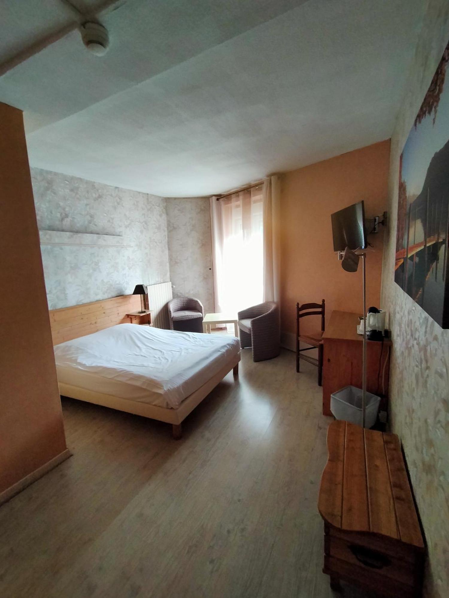 Hotel Les Alpes Allevard Δωμάτιο φωτογραφία